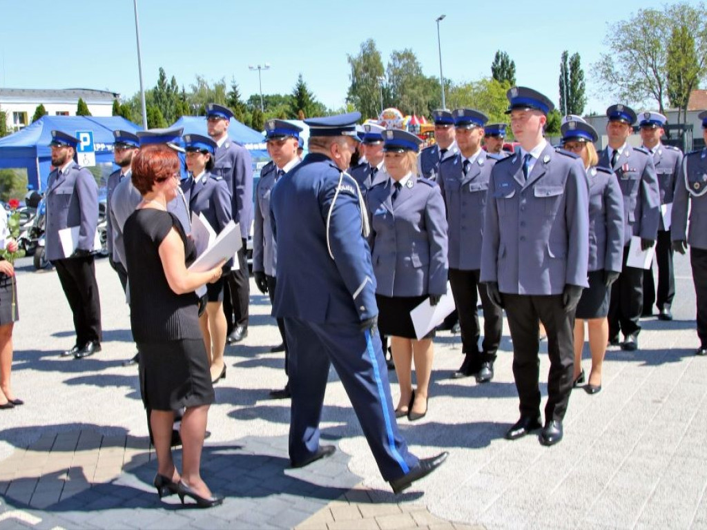 W dniu ich święta awansowanych zostało 39 policjantów [ZDJĘCIA]