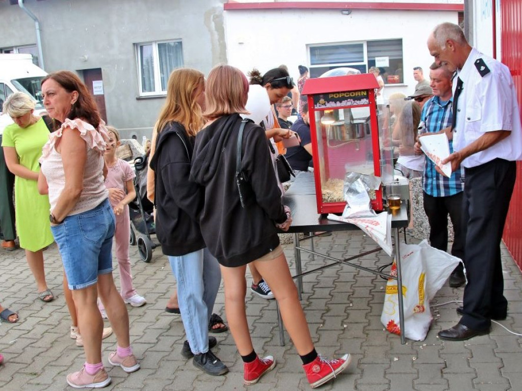 Myśliwi biesiadowali. Po mszy w kościele nie mogło zabraknąć kiełbasy i dzika [ZDJĘCIA]