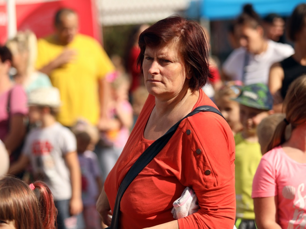 Zabawa i atrakcje na osiedlu. Przyszły tam tłumy [ZDJĘCIA]