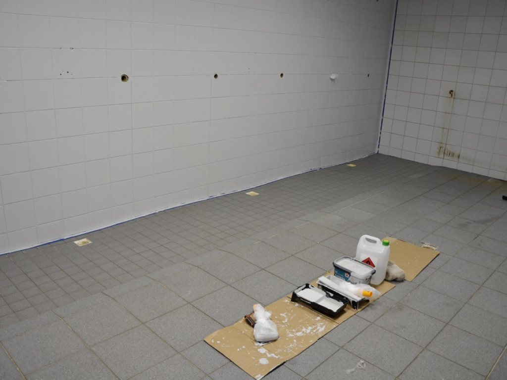 Nie ma ciepłej wody? Jest czas na remont. Na basenie praca wre [Zdjęcia]