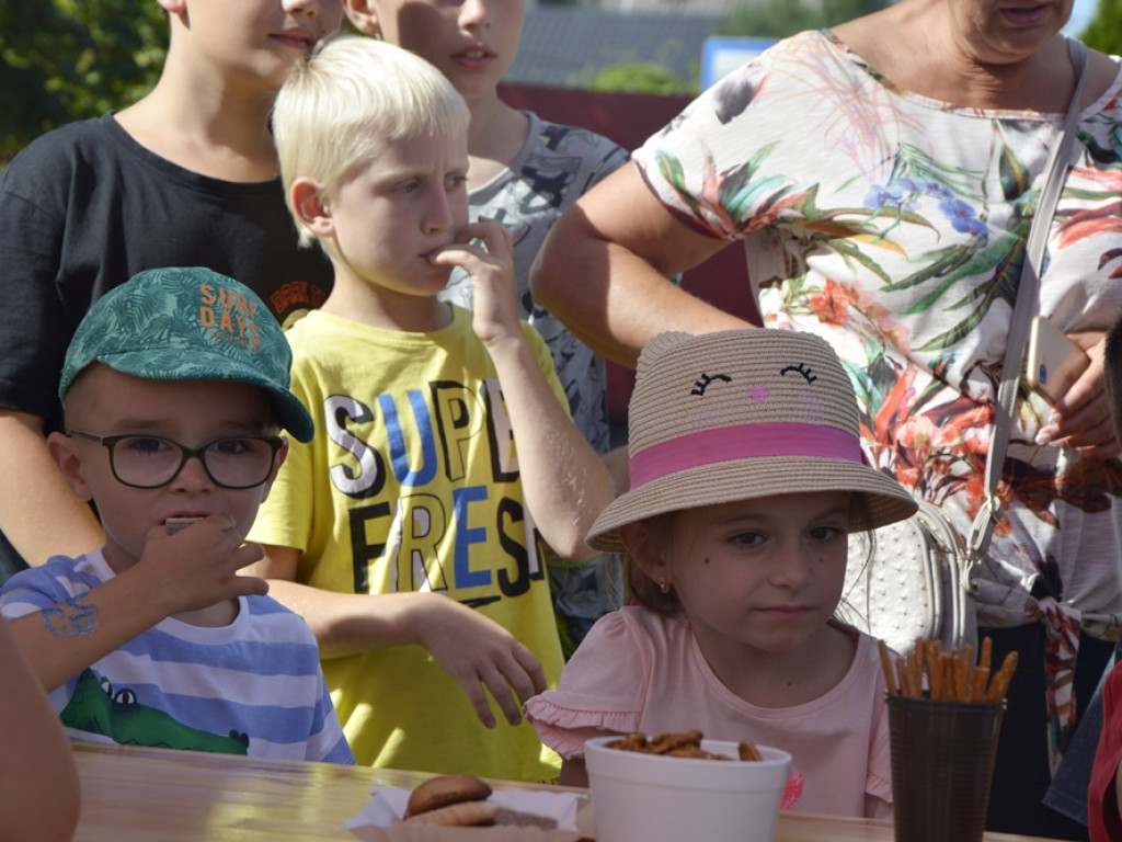 Spacer zakończony piknikiem. Kłobuczyn dalej świętuje [Zdjęcia]