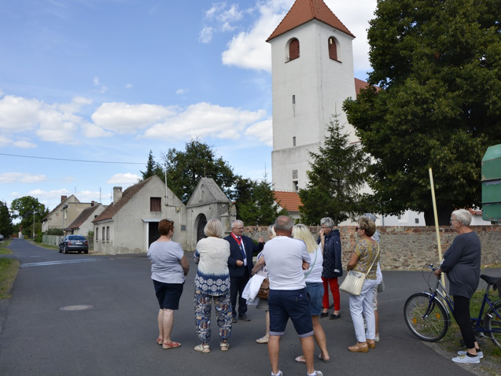 Spacer zakończony piknikiem. Kłobuczyn dalej świętuje [Zdjęcia]