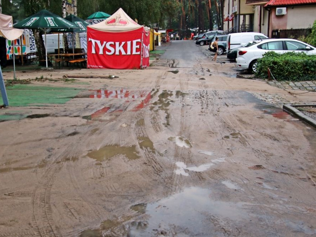 Sława żegnała wakacje w strugach deszczu [ZDJĘCIA]