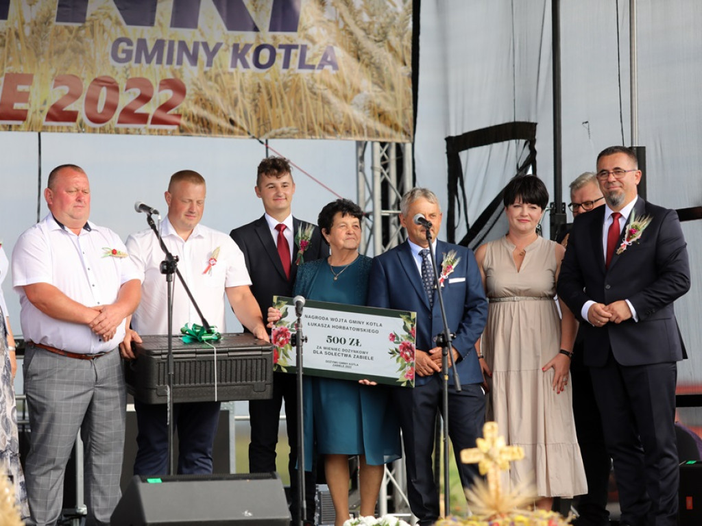 Dziękowali za plony rolnikom. Tak wyglądały dożynki w Zabielu [ZDJĘCIA]