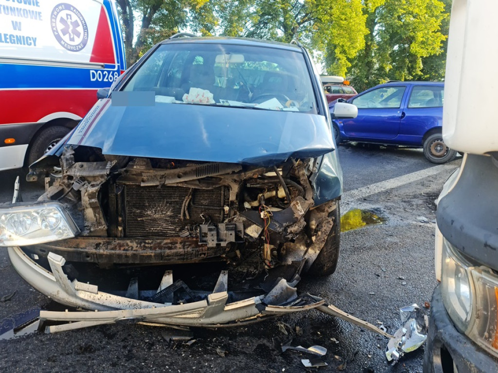 Wymusiła pierwszeństwo. Zderzenie na skrzyżowaniu [ZDJĘCIA]