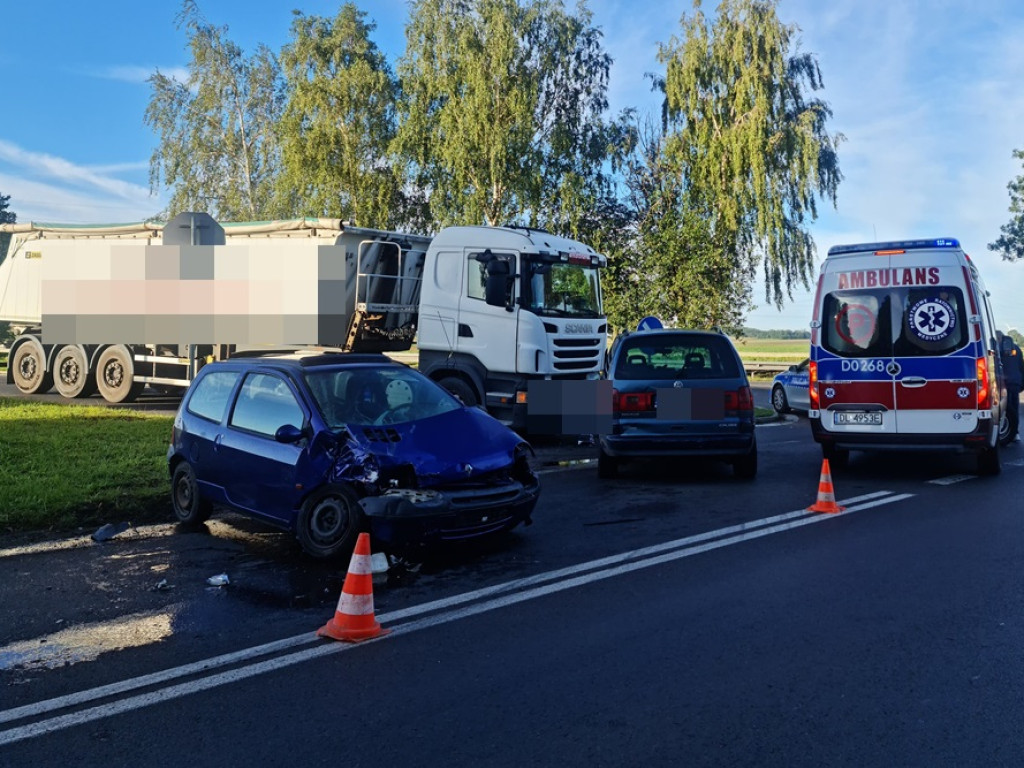 Wymusiła pierwszeństwo. Zderzenie na skrzyżowaniu [ZDJĘCIA]
