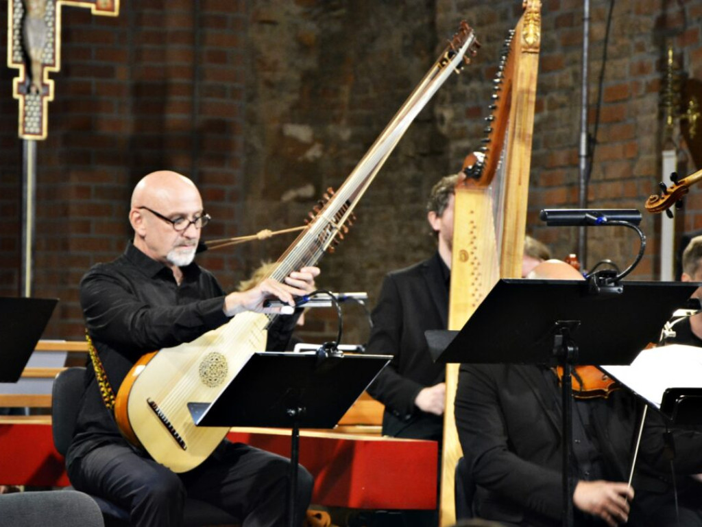 Władza i namiętność. Koncert w Kolegiacie [Zdjęcia]
