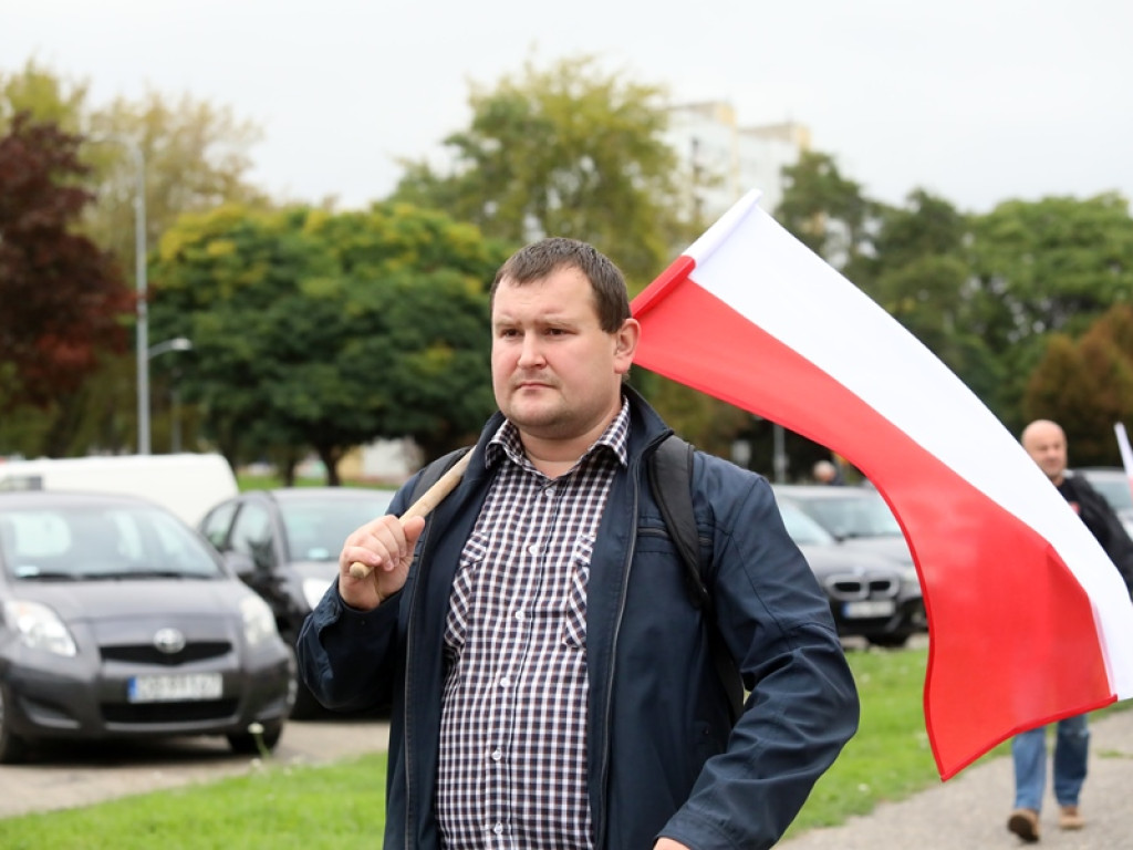 Modlą się o ojczyznę. Patriotyczna pielgrzymka ruszyła do Jakubowa [ZDJĘCIA]
