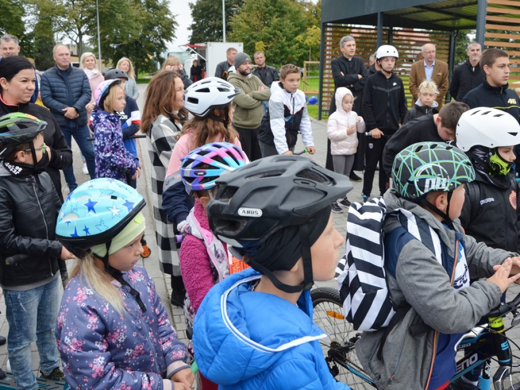 Wstęga przecięta, tort zjedzony, dzieci szczęśliwe - Sport Park otwarty [ZDJĘCIA]