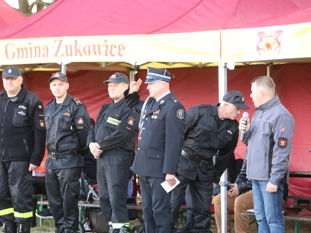 Strażacy ochotnicy świetnie się bawią i rywalizują [ZDJĘCIA]
