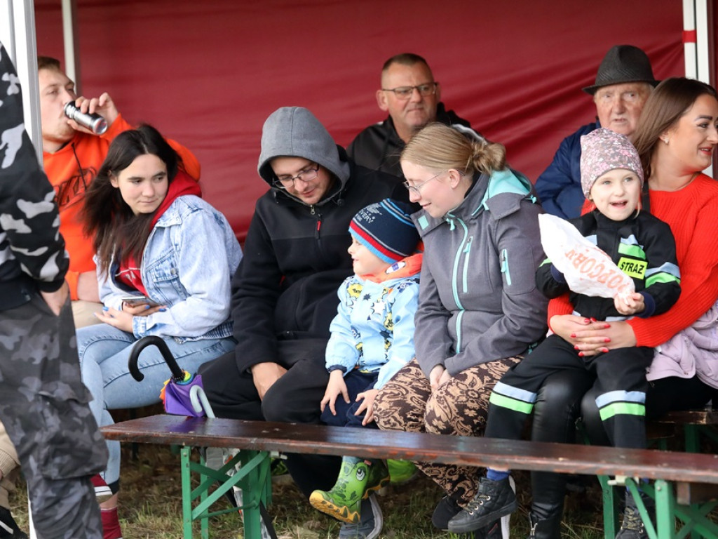 Strażacy ochotnicy świetnie się bawią i rywalizują [ZDJĘCIA]