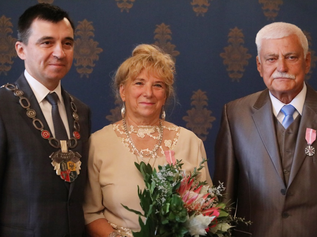 Pół wieku razem! To szczęśliwe małżeństwa, które odebrały pamiątkowe medale [ZDJĘCIA]