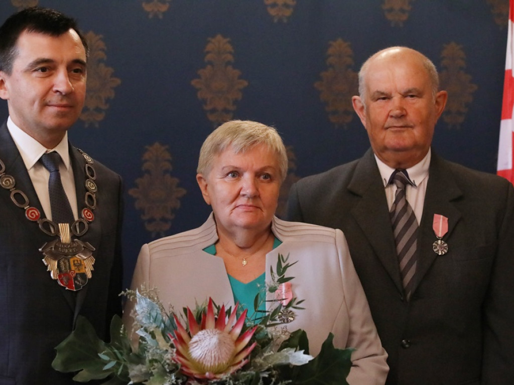 Pół wieku razem! To szczęśliwe małżeństwa, które odebrały pamiątkowe medale [ZDJĘCIA]