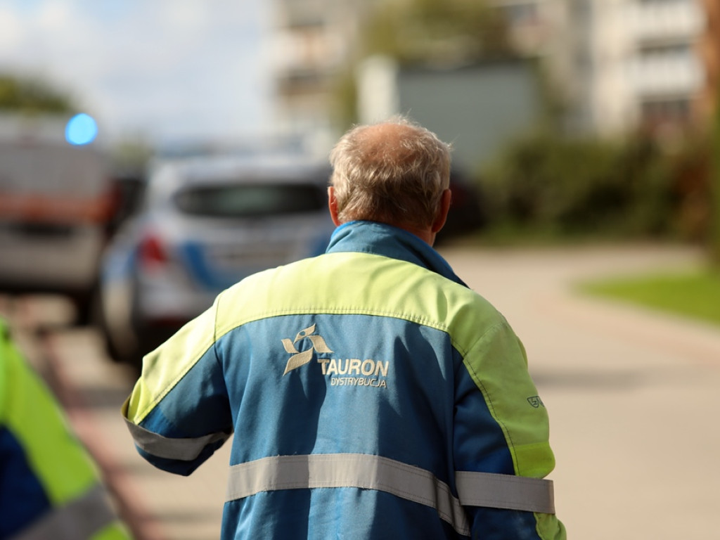 Rura z gazem uszkodzona. Strażacy: Zagrożenie wybuchem jest duże [ZDJĘCIA]