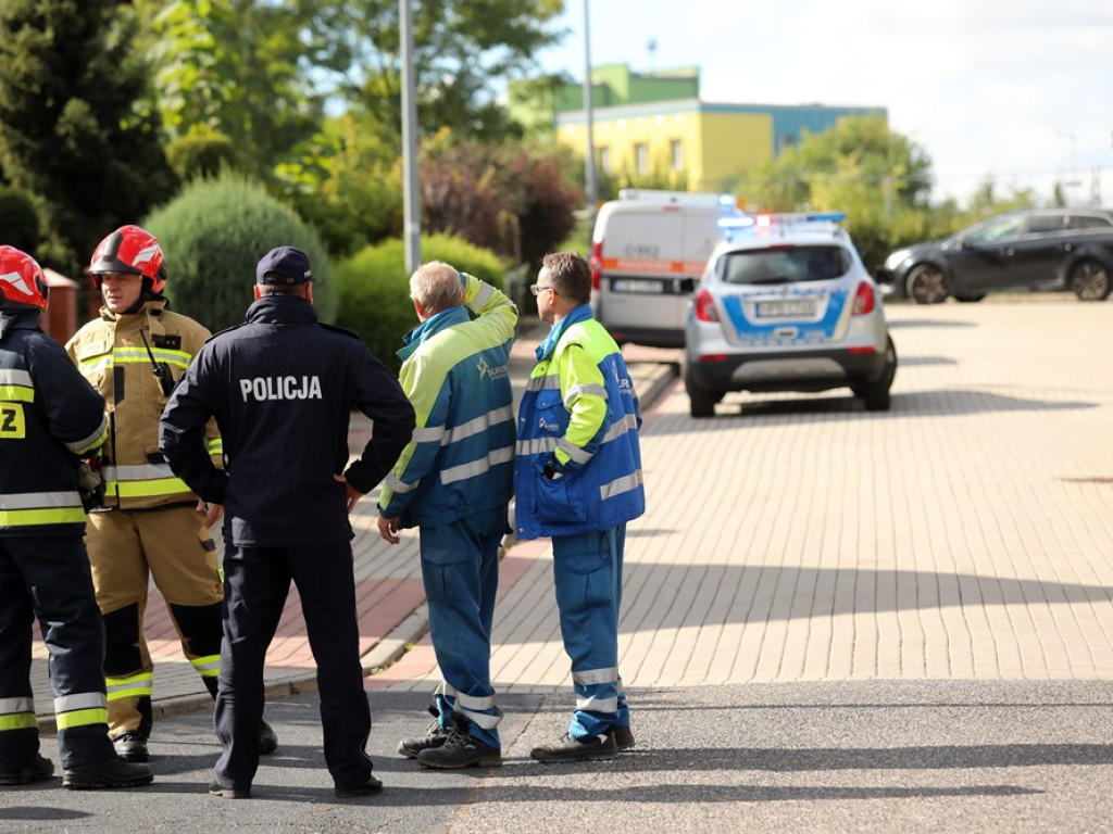 Rura z gazem uszkodzona. Strażacy: Zagrożenie wybuchem jest duże [ZDJĘCIA]