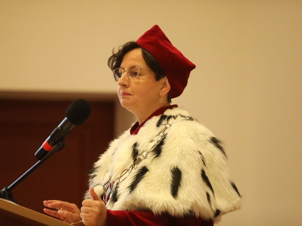 Inauguracja roku akademickiego. Rektor Rusak: By studia były pięknym okresem waszego życia [ZDJĘCIA]