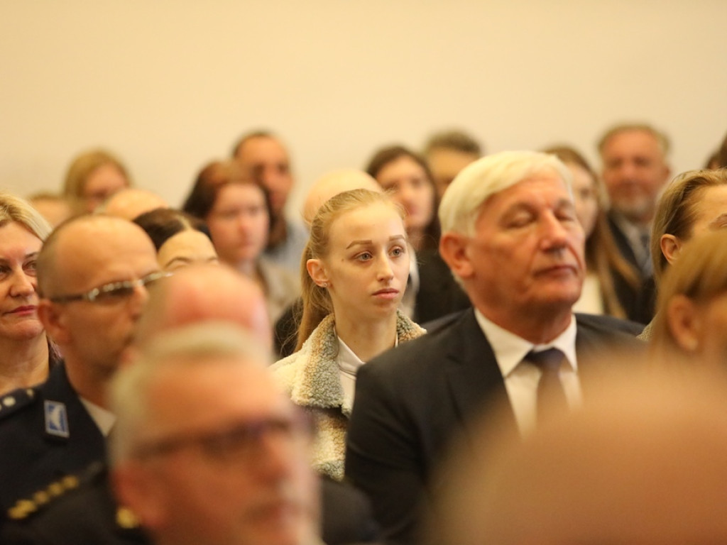 Inauguracja roku akademickiego. Rektor Rusak: By studia były pięknym okresem waszego życia [ZDJĘCIA]
