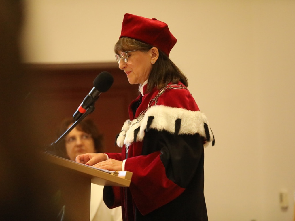 Inauguracja roku akademickiego. Rektor Rusak: By studia były pięknym okresem waszego życia [ZDJĘCIA]