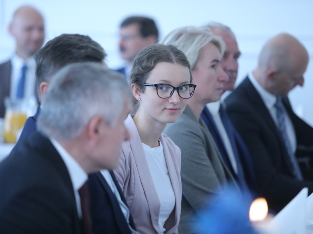 Nauczyciele i pracownicy szkół świętują. Powiatowe uroczystości [ZDJĘCIA 1]