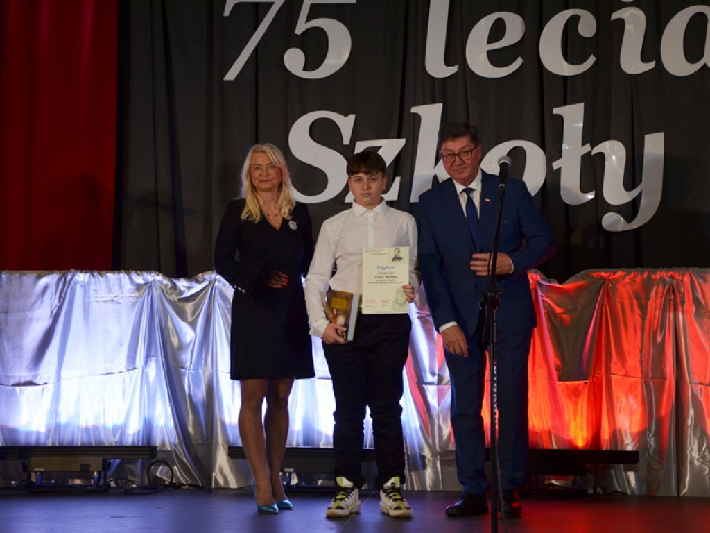 Jubileusz! Piękna i wzruszająca gala w szkole [ZDJĘCIA]