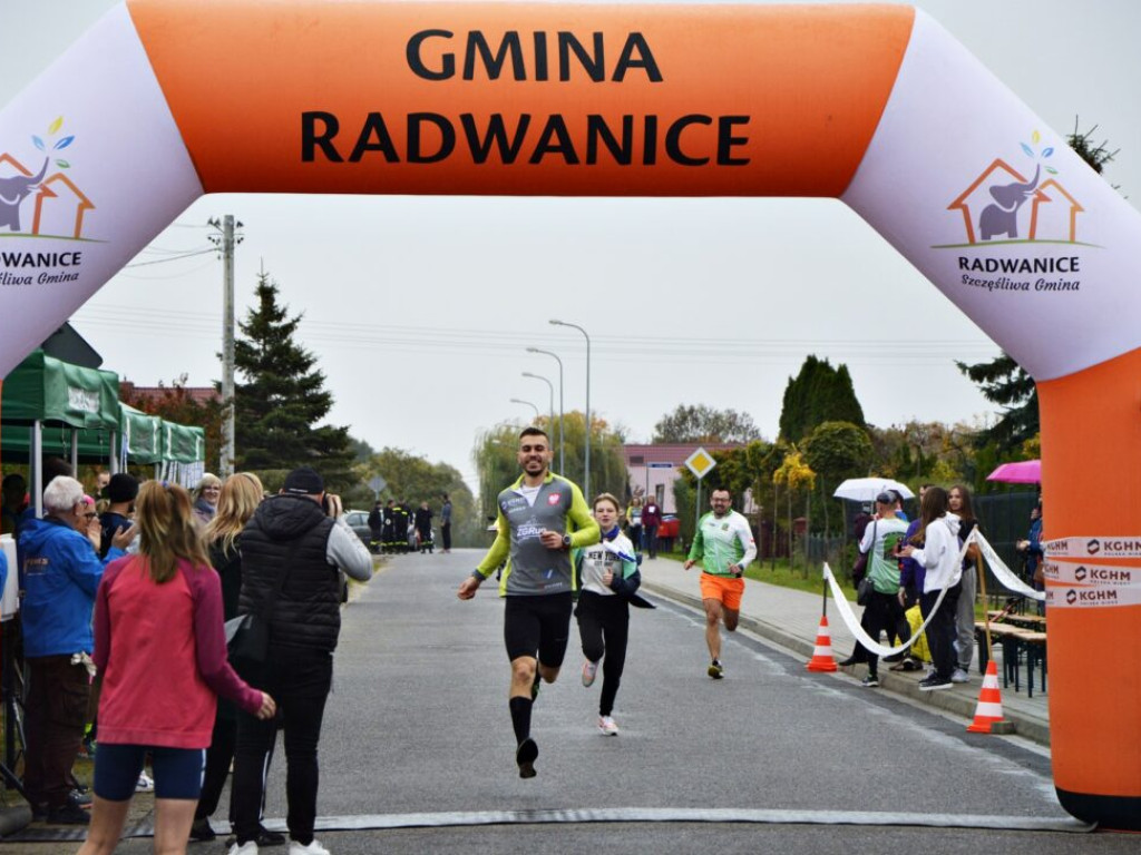 Pogoda idealna dla zawodników. Bieg papieski w Radwanicach [Zdjęcia]