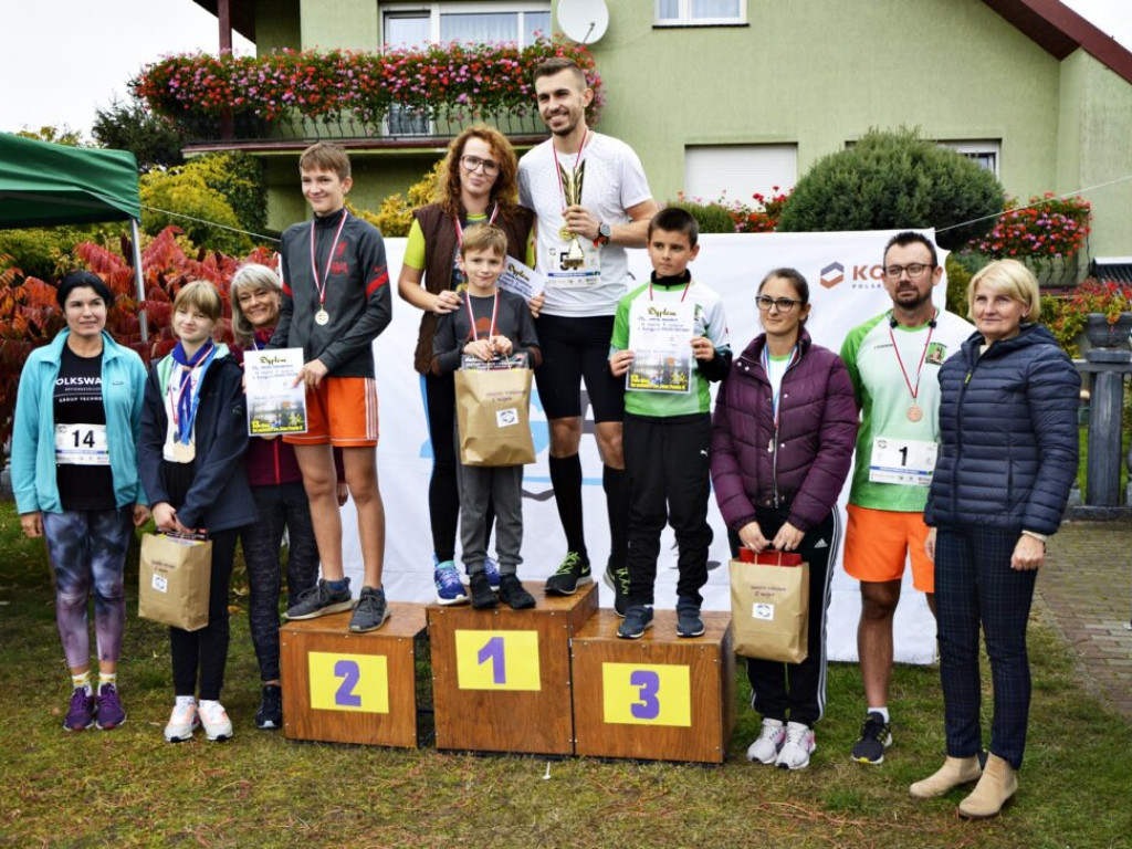 Pogoda idealna dla zawodników. Bieg papieski w Radwanicach [Zdjęcia]