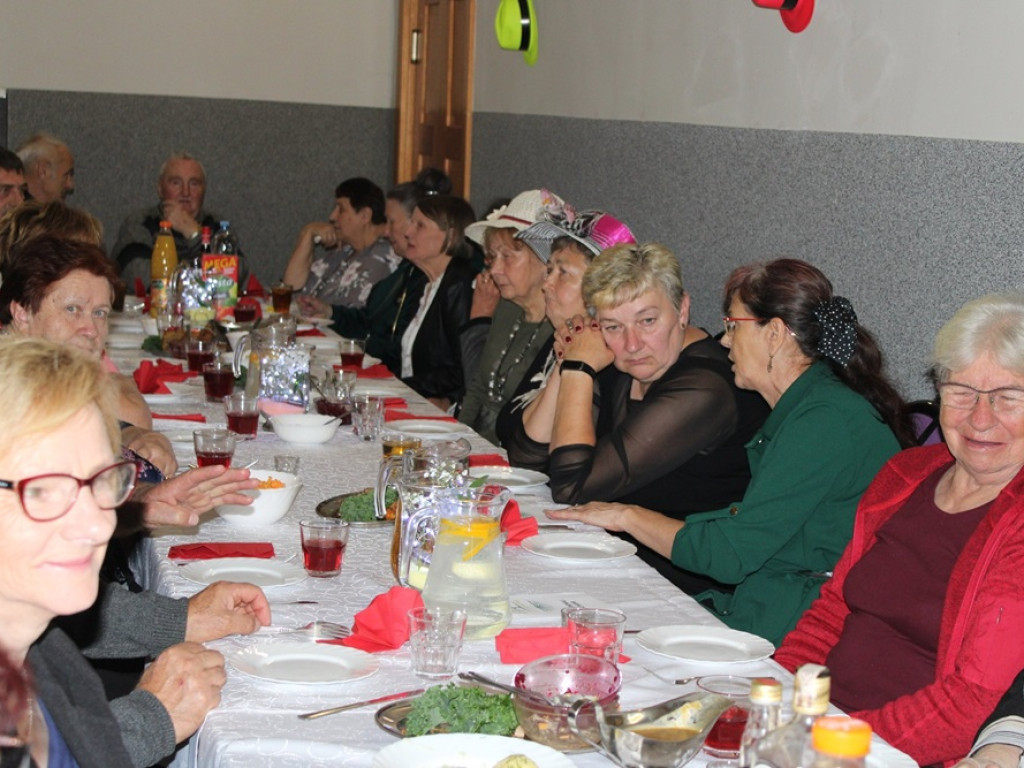 Święto seniorów. Była wspólna zabawa, konkursy i koncerty [ZDJĘCIA]