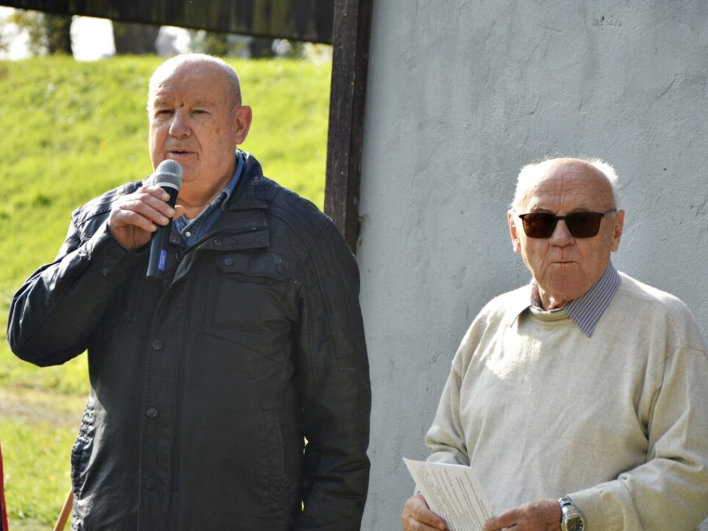 Artylerzyści i młodzież chwycili za broń. Zawody strzeleckie [Zdjęcia]