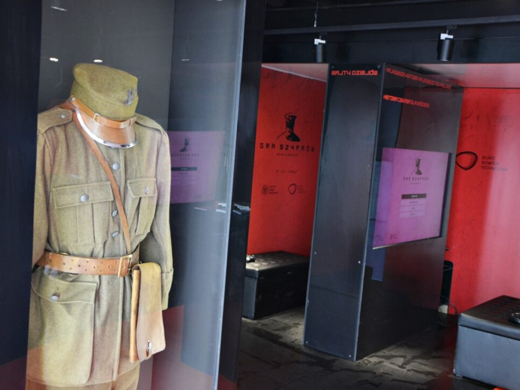 Uczą historii przez gry komputerowe. Pojazd IPN w Rynku [Zdjęcia]