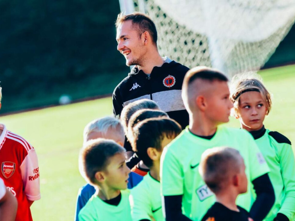 Po raz szósty z osiedlowego boiska przenieśli się na stadion [ZDJĘCIA]