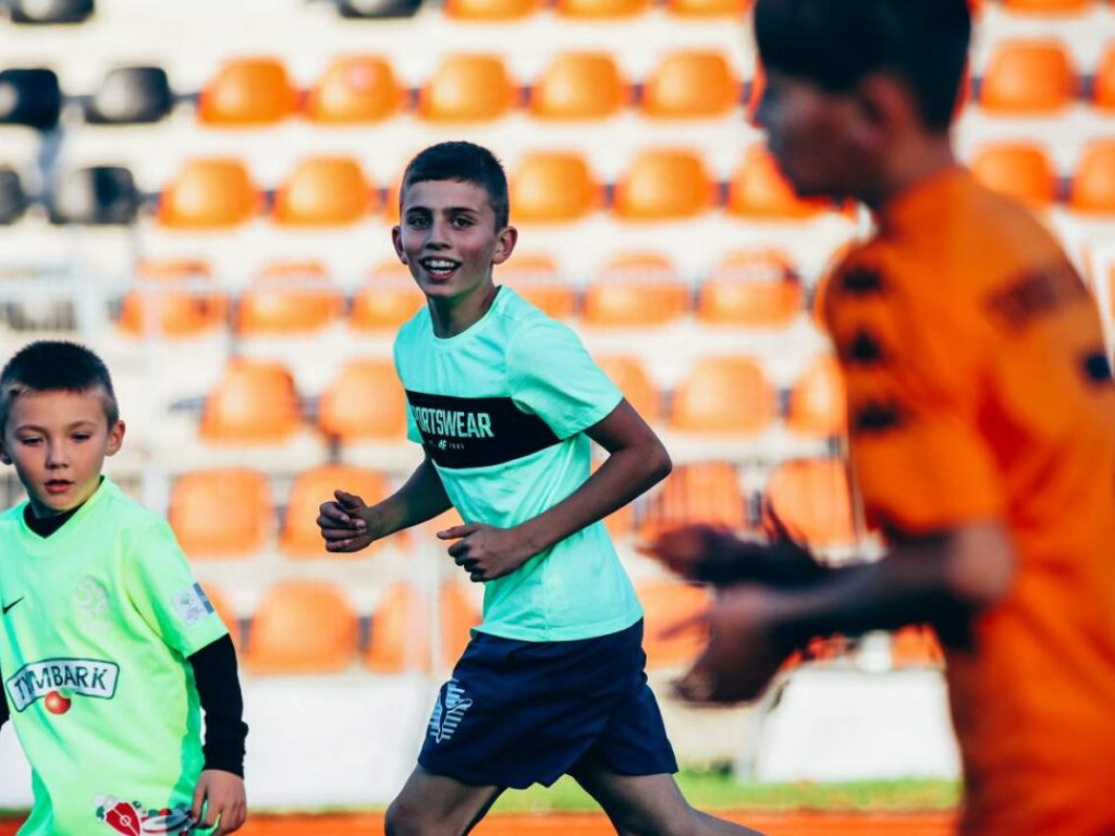 Po raz szósty z osiedlowego boiska przenieśli się na stadion [ZDJĘCIA]