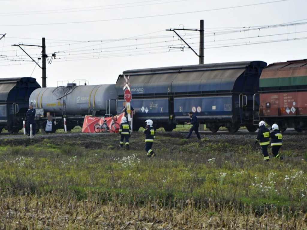 Wypadek na torach. Nie żyje kobieta [Zdjęcia]
