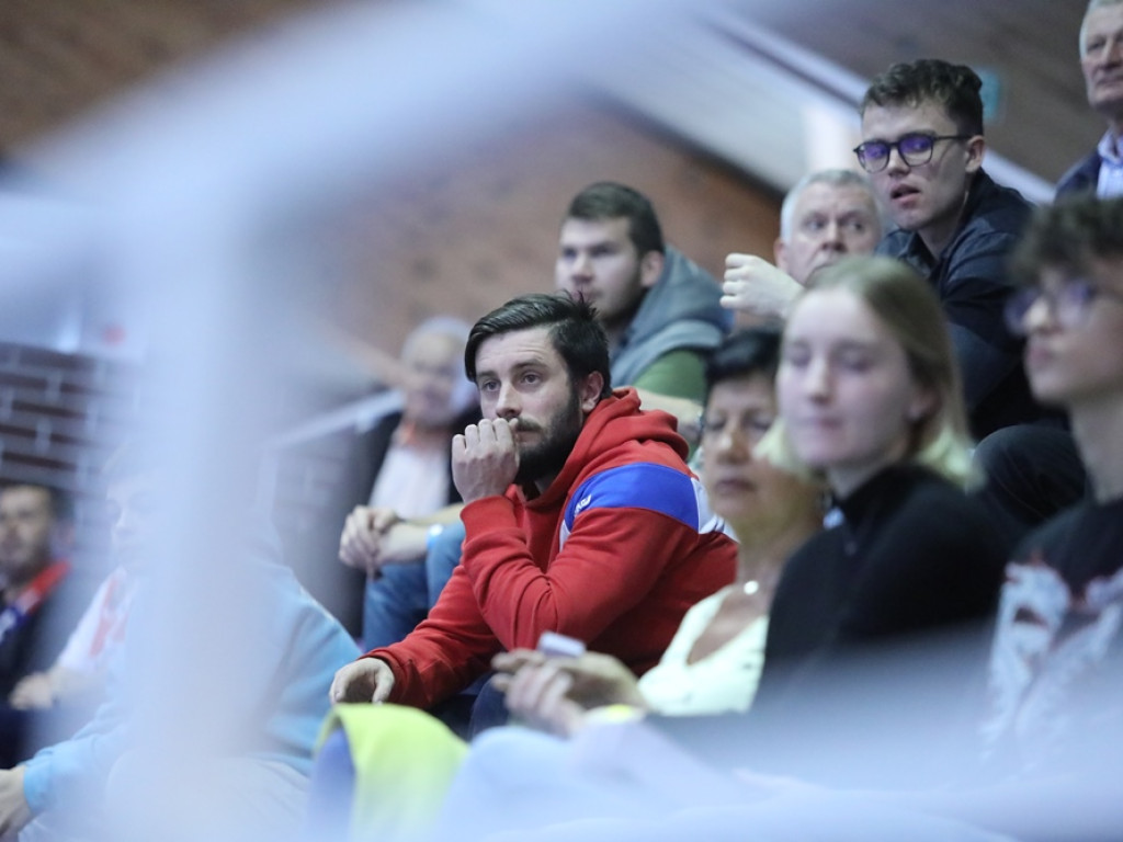 Chrobry, Chrobry, Chrobry! Beniaminek na kolanach [ZDJĘCIA]