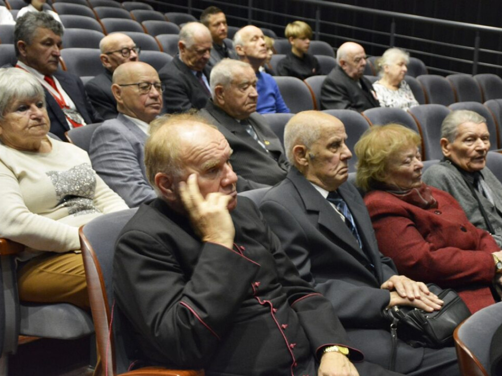 Jeździł rowerem i przekazywał miłość. Ksiądz Walkowiak z tytułem 