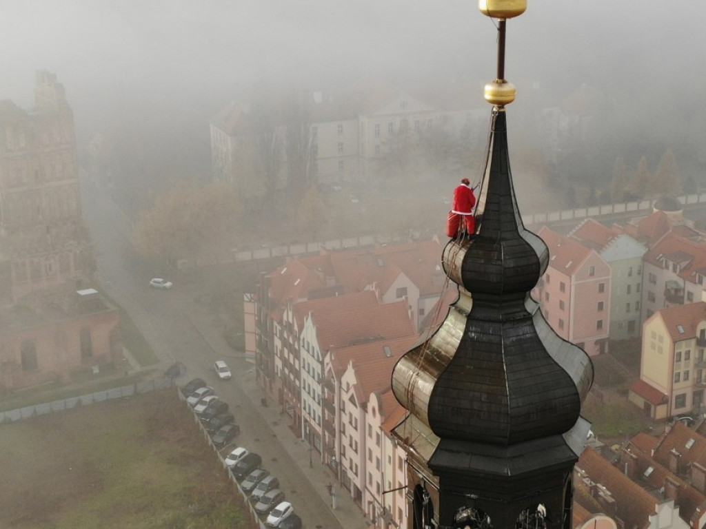 Czapka św. Mikołaja znów na ratuszu! To już oficjalny patron Głogowa