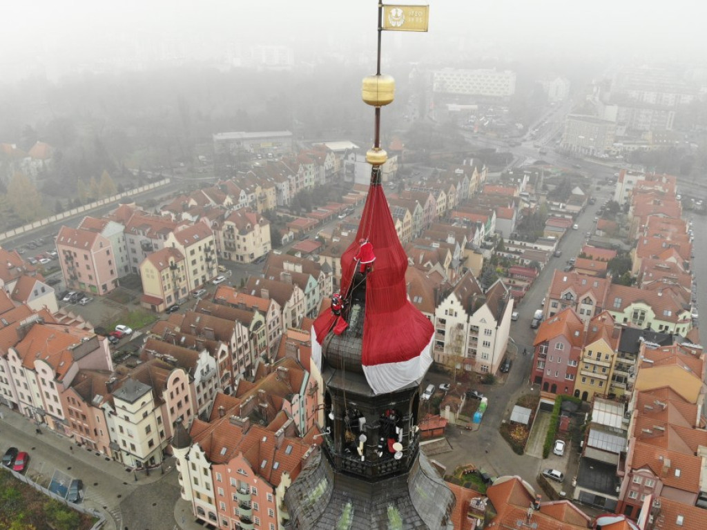 Czapka św. Mikołaja znów na ratuszu! To już oficjalny patron Głogowa