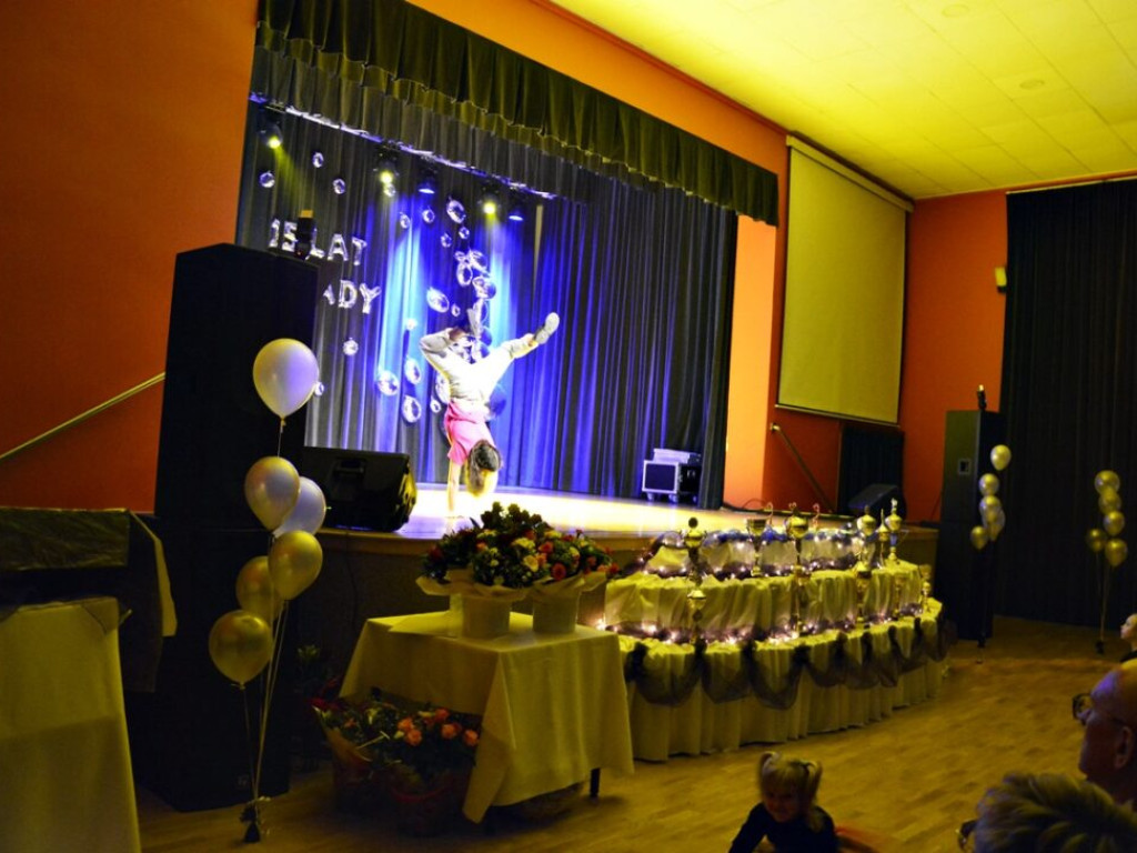Taneczny jubileusz. Zespół Cykady obchodził 15-lecie [Zdjęcia]