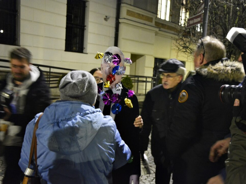 Parasolką w Kaczyńskiego. Głogowianie protestowali w obronie praw kobiet  [Zdjęcia][Audio]
