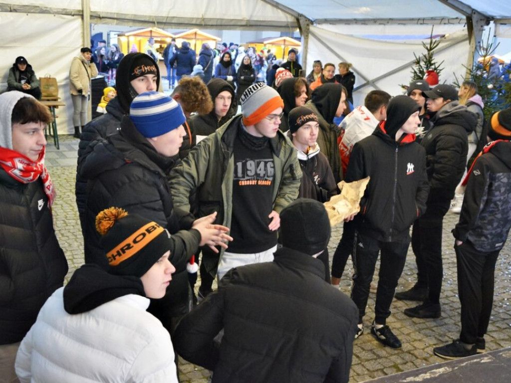 Przegrana 1:3 z Francją. Głogowianie kibicowali do końca! [Zdjęcia]