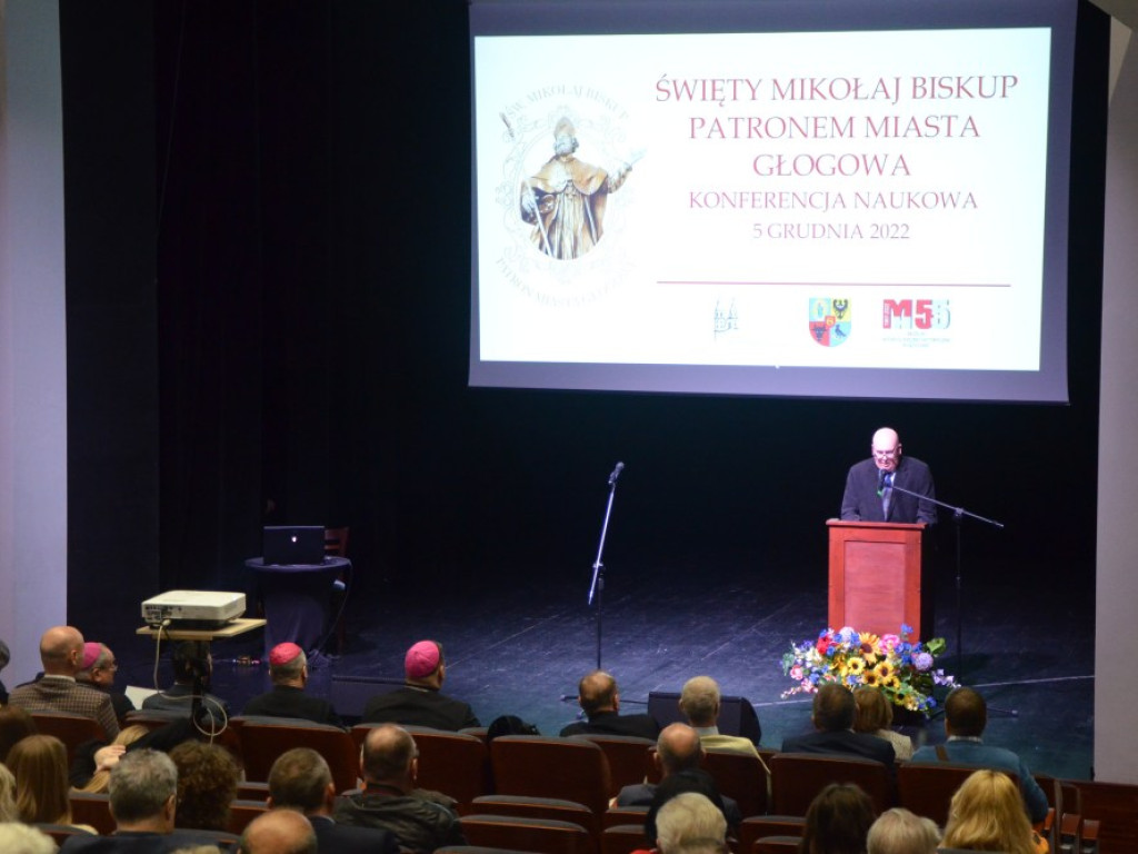 Św. Mikołaj patronem miasta Głogów. Rozmawiano o tym w teatrze miejskim