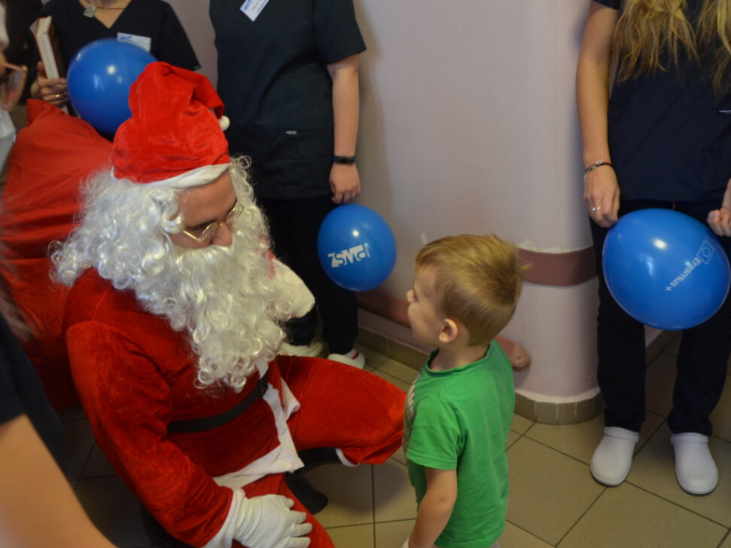 Mikołaj odwiedził małych pacjentów [Zdjęcia]