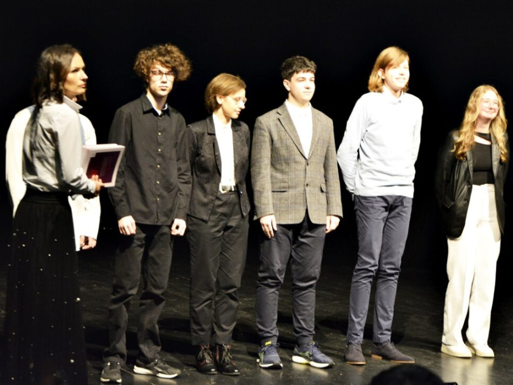 Najlepsi otrzymali stypendia. Uroczysta gala w teatrze [Zdjęcia]