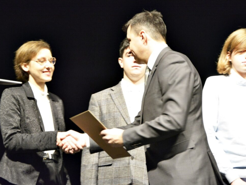 Najlepsi otrzymali stypendia. Uroczysta gala w teatrze [Zdjęcia]