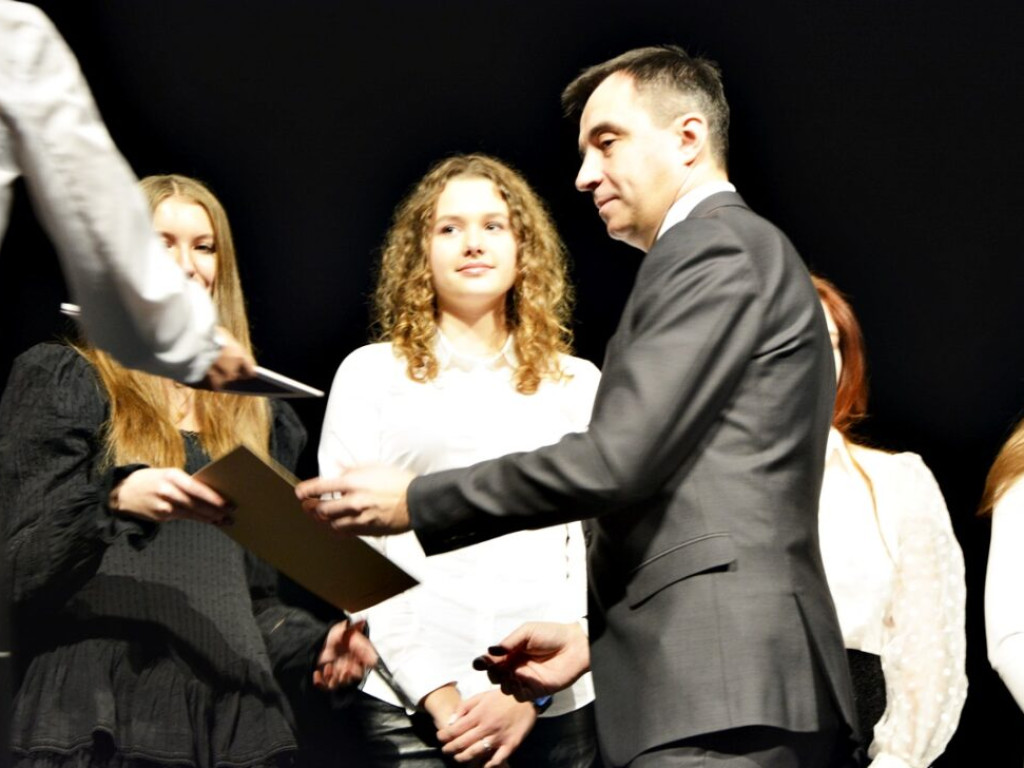 Najlepsi otrzymali stypendia. Uroczysta gala w teatrze [Zdjęcia]