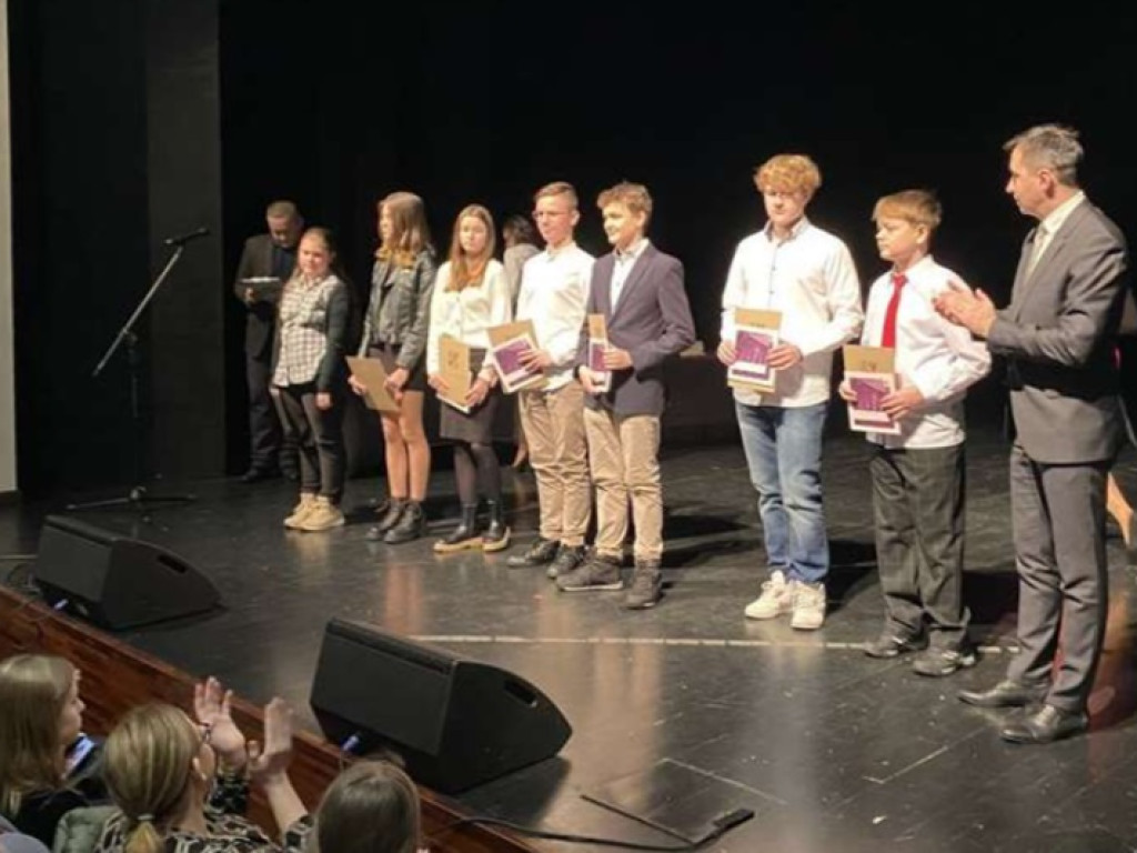 Najlepsi otrzymali stypendia. Uroczysta gala w teatrze [Zdjęcia]