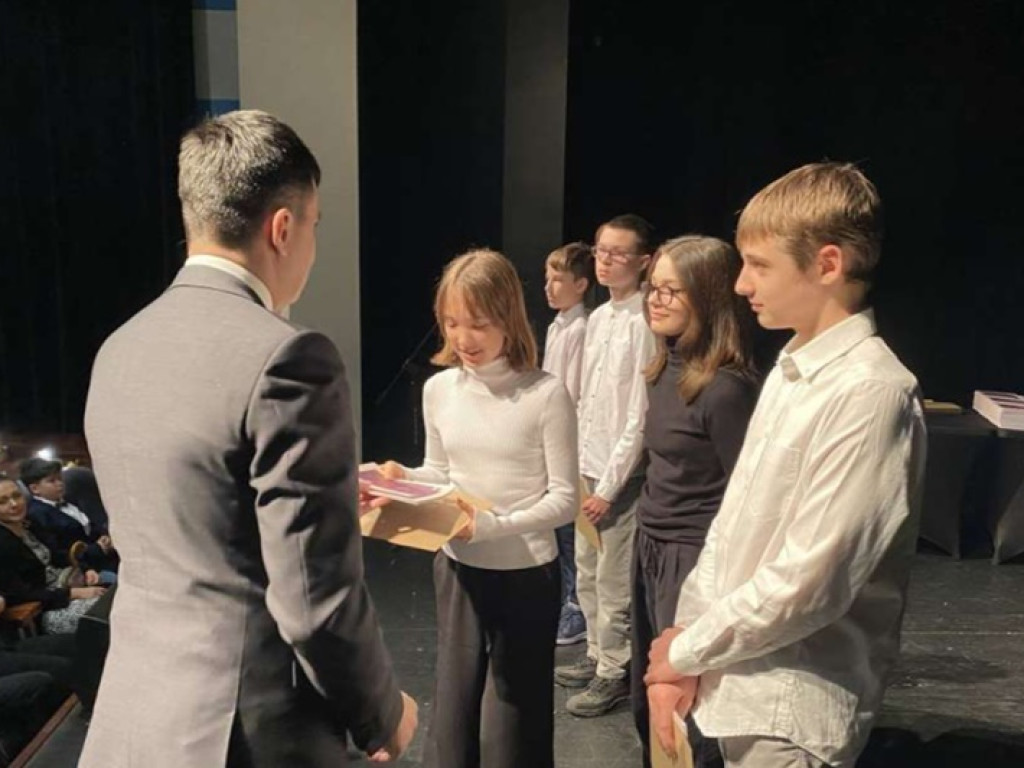 Najlepsi otrzymali stypendia. Uroczysta gala w teatrze [Zdjęcia]