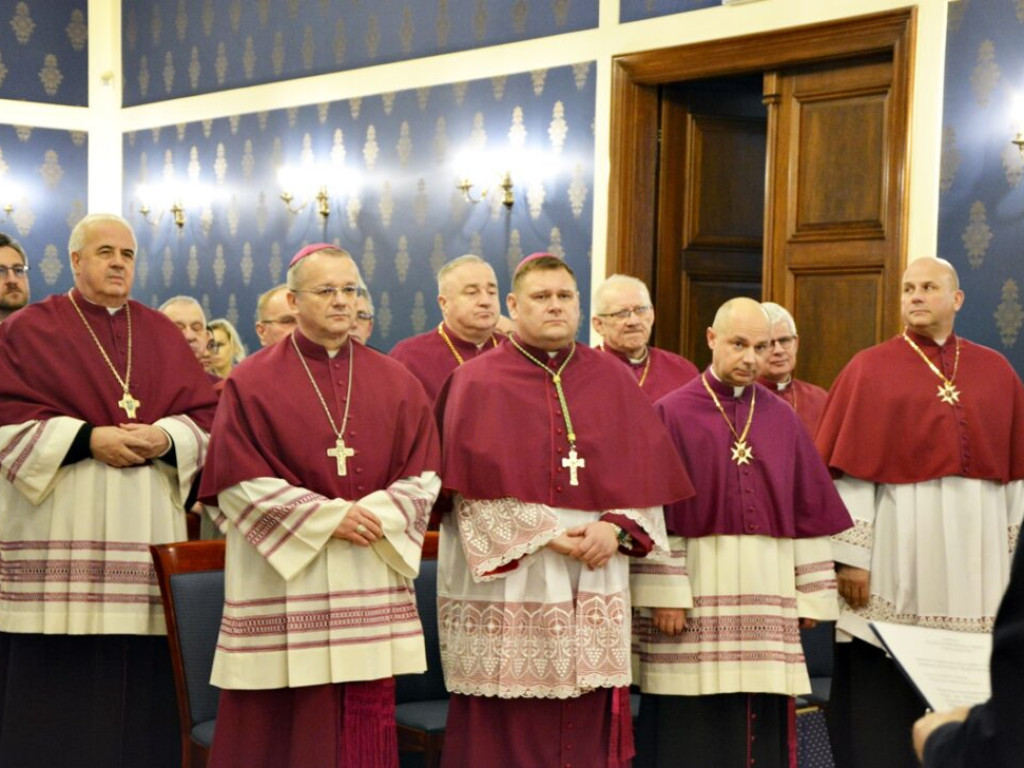 Głogów pod opieką św. Mikołaja. Dekret z Watykanu przekazany [Zdjęcia]