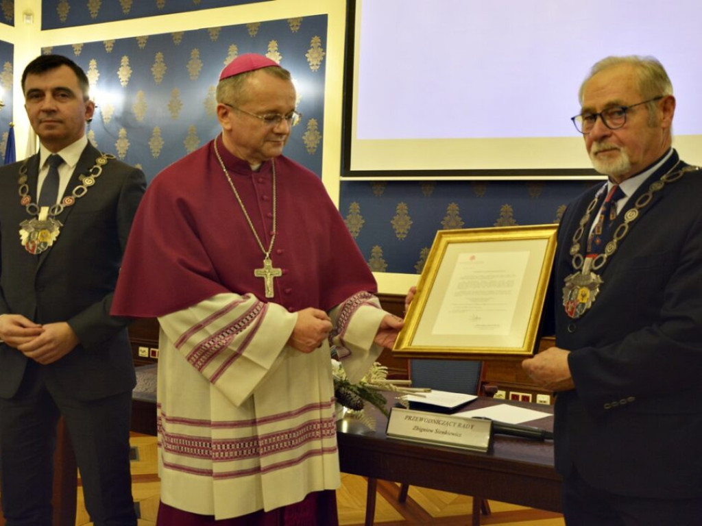 Głogów pod opieką św. Mikołaja. Dekret z Watykanu przekazany [Zdjęcia]