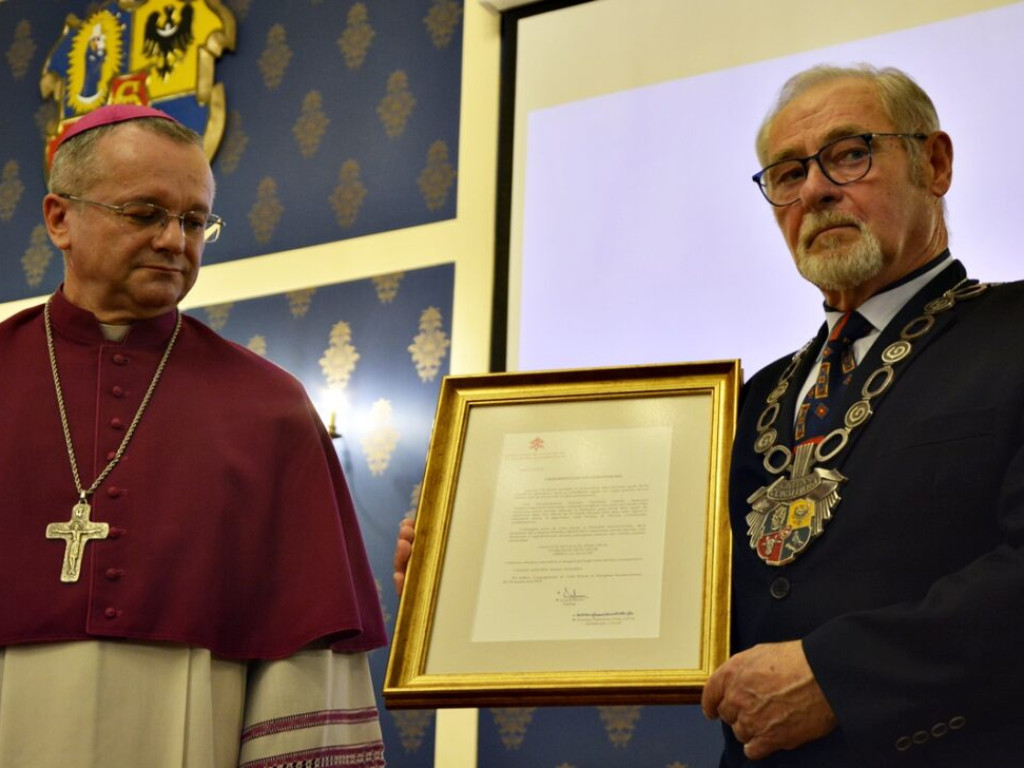 Głogów pod opieką św. Mikołaja. Dekret z Watykanu przekazany [Zdjęcia]