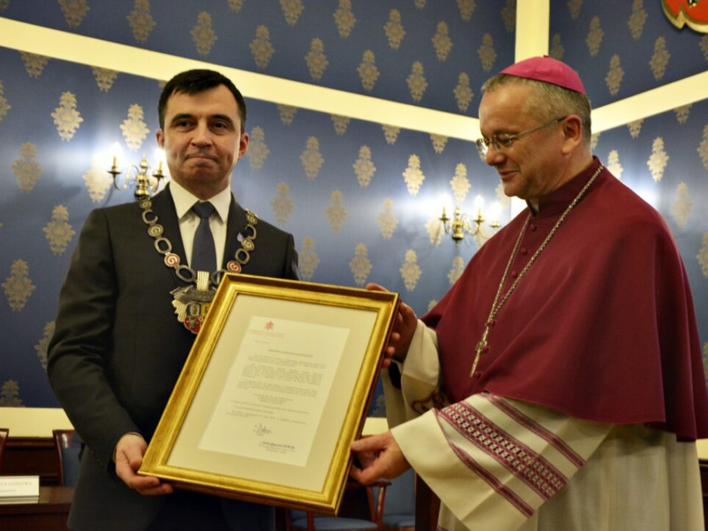 Głogów pod opieką św. Mikołaja. Dekret z Watykanu przekazany [Zdjęcia]
